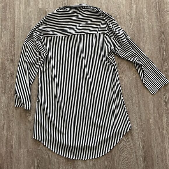 Button Down Mini Dress - Picture 4 of 6